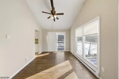 6 Tomahawk Trl, Jefferson Township, NJ 07849 - Photo 15