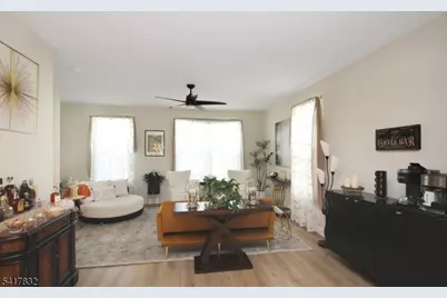 14 Saw Mill Circle, Hackettstown, NJ 07840 - Photo 7