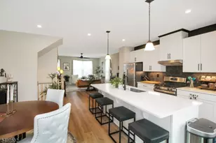 14 Saw Mill Cir, Hackettstown, NJ 07840 - Photo 3