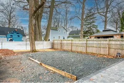 418 E 5th Ave, Roselle, NJ 07203 - Photo 27