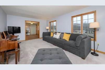 3 Tara Ct, Hardwick Township, NJ 07825 - Photo 5