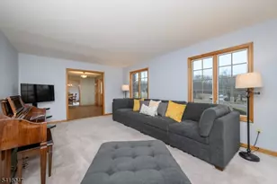 3 Tara Ct, Hardwick Township, NJ 07825 - Photo 5