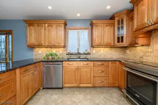 3 Tara Ct, Hardwick Township, NJ 07825 - Photo 9