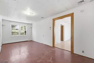 10 Minnehaha Path, Lincoln Park, NJ 07035 - Photo 9