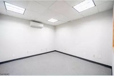 324 Ringwood Ave, Pompton Lakes, NJ 07442 - Photo 9