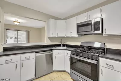 15 Krenkel Ct, Raritan Township, NJ 08822 - Photo 7