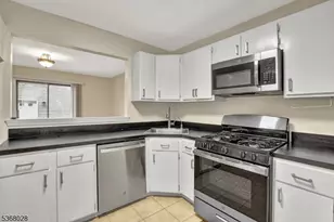 15 Krenkel Ct, Raritan Township, NJ 08822 - Photo 7