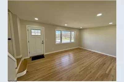 9 Joan Pl, Clifton, NJ 07012 - Photo 9