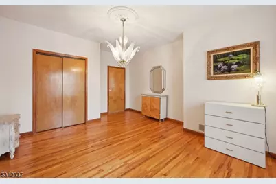 937 Roosevelt Ave, Union Township, NJ 07083 - Photo 25