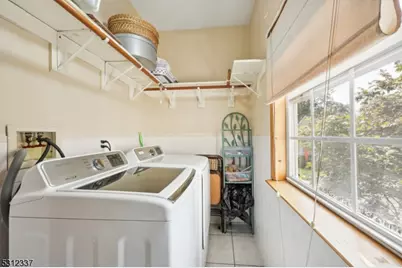 937 Roosevelt Ave, Union Township, NJ 07083 - Photo 27