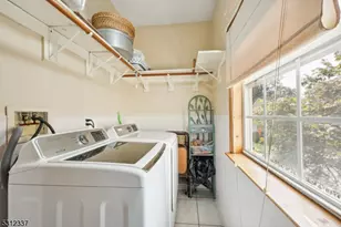 937 Roosevelt Ave, Union Township, NJ 07083 - Photo 27