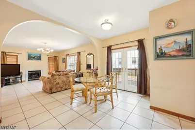 937 Roosevelt Ave, Union Township, NJ 07083 - Photo 11