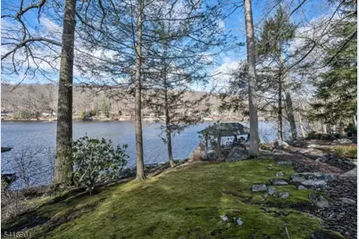 26 Short Road, Bloomingdale, NJ 07420 - Photo 3