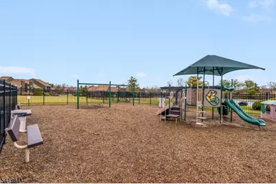 29 Westgate Dr, Edison, NJ 08820 - Photo 25