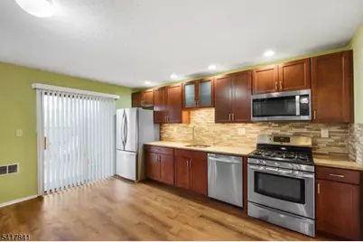 29 Westgate Dr, Edison, NJ 08820 - Photo 13