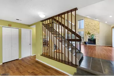 29 Westgate Dr, Edison, NJ 08820 - Photo 11