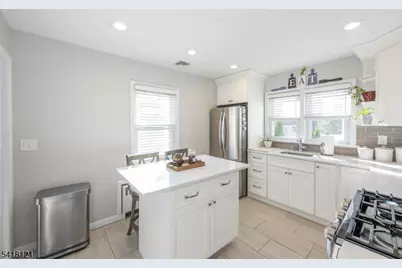 35 Hastings Ave, Nutley, NJ 07110 - Photo 15