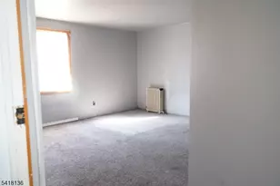 85 Roosevelt Ave, Butler, NJ 07405 - Photo 11