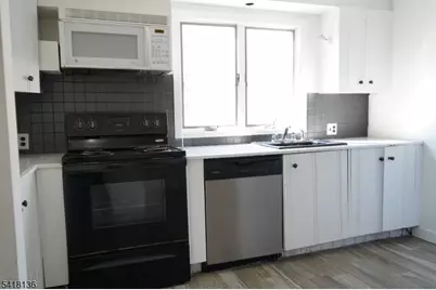 85 Roosevelt Ave, Butler, NJ 07405 - Photo 17