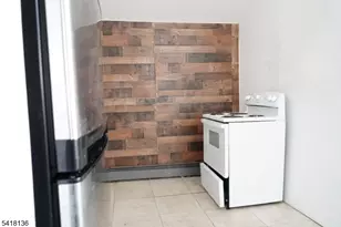 85 Roosevelt Ave, Butler, NJ 07405 - Photo 9