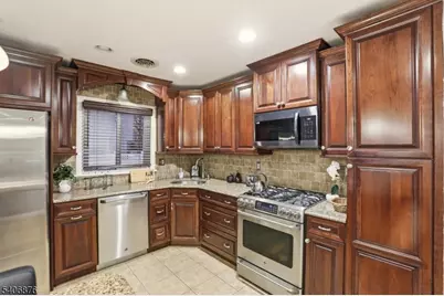 196 Russell Ave, Rahway, NJ 07065 - Photo 13