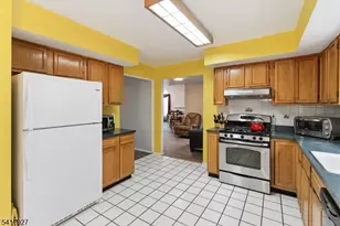 4 Crowel Rd, Hillsborough Township, NJ 08844 - Photo 15