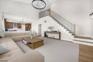 86 Treetops Cir, Franklin Township, NJ 08540 - Photo 13