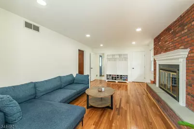 32 Cutler Dr, Morris Plains, NJ 07950 - Photo 13