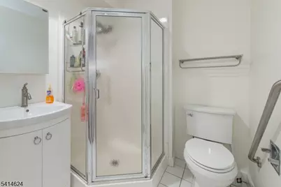 32 Cutler Dr, Morris Plains, NJ 07950 - Photo 23