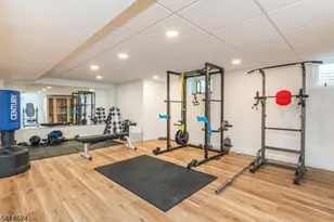 32 Cutler Dr, Morris Plains, NJ 07950 - Photo 27