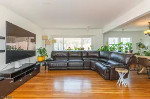 32 Cutler Dr, Morris Plains, NJ 07950 - Photo 3