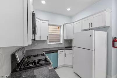 77 S Munn Ave, Newark, NJ 07106 - Photo 33