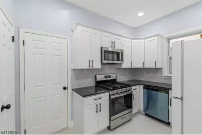 77 S Munn Ave, Newark, NJ 07106 - Photo 17