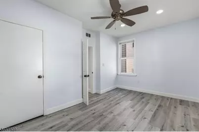 77 S Munn Ave, Newark, NJ 07106 - Photo 35