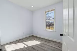 77 S Munn Ave, Newark, NJ 07106 - Photo 23