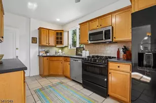 35 Broadview Ave, Maplewood, NJ 07040 - Photo 21