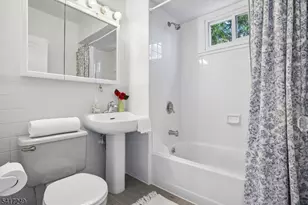 35 Broadview Ave, Maplewood, NJ 07040 - Photo 31