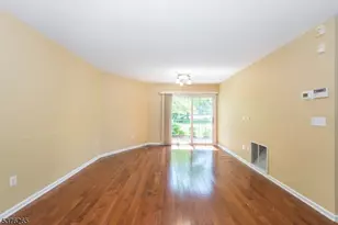 4 Parkside Ct, Wayne, NJ 07470 - Photo 7