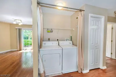 4 Parkside Ct, Wayne, NJ 07470 - Photo 17