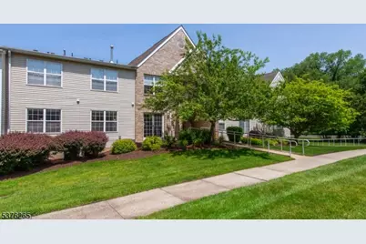 4 Parkside Ct, Wayne, NJ 07470 - Photo 1