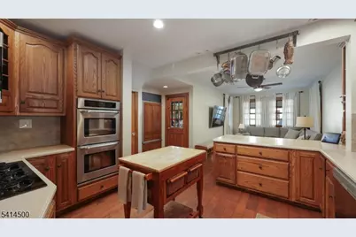 660 Glen Ave, Westfield Town, NJ 07090 - Photo 13