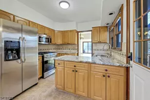 10 Lake Dr W, Wayne, NJ 07470 - Photo 13