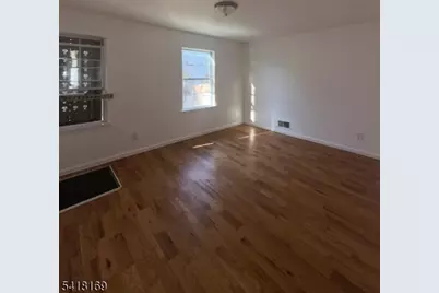 339 Ocean Ave, Jersey City, NJ 07305 - Photo 15