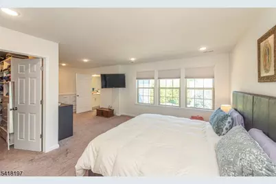 11 Albert Ct, Randolph Township, NJ 07869 - Photo 9