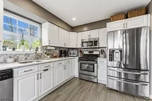 32 Dewitt Ln, Hillsborough Township, NJ 08844 - Photo 11