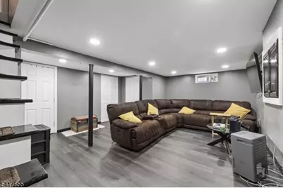 10 Ogden Rd, Belleville, NJ 07109 - Photo 17