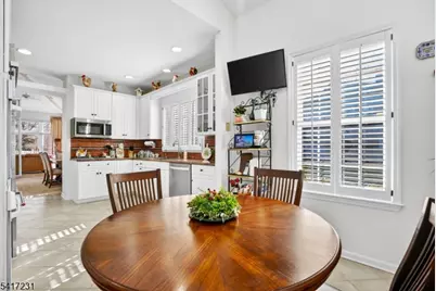 20 Conklin Ct, Roseland, NJ 07068 - Photo 7