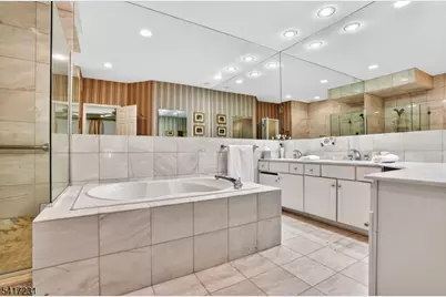 20 Conklin Ct, Roseland, NJ 07068 - Photo 11