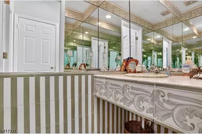 20 Conklin Ct, Roseland, NJ 07068 - Photo 9