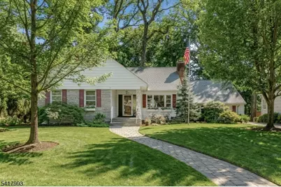 10 Tree Top Dr, Springfield, NJ 07081 - Photo 1